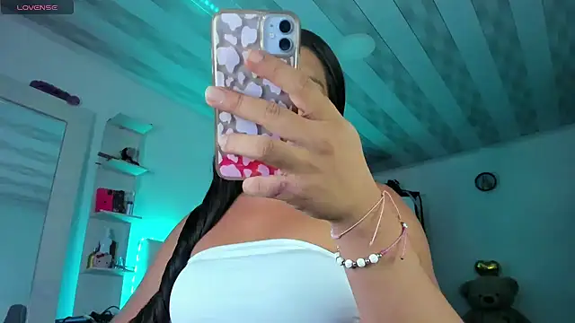 Snapshot of briitany_hot chatting on February 16, 2025, 11:16 pm briitany hot online show from February 16, 2025, 11:16 pm