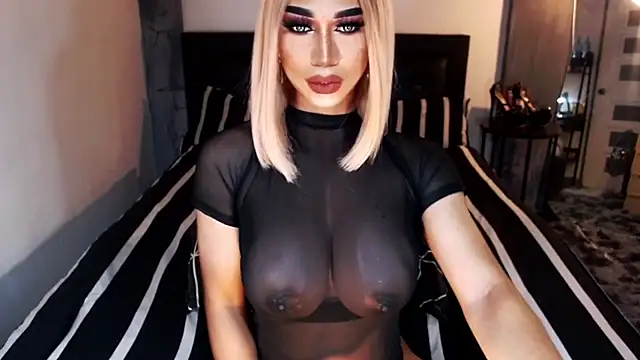 MassiveCockxMistress online show from November 1, 2025, 5:15 pm