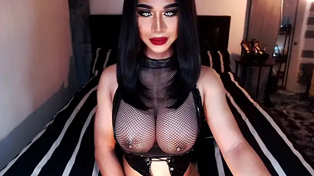 Snapshot of MassiveCockxMistress chatting on May 29, 2026, 5:27 am MassiveCockxMistress online show from May 29, 2026, 5:27 am
