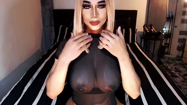 Snapshot of MassiveCockxMistress chatting on May 30, 2026, 4:09 am MassiveCockxMistress online show from May 30, 2026, 4:09 am