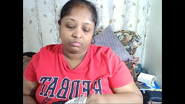 Snapshot of Indiantasha chatting on October 16, 2025, 4:19 pm Indiantasha online show from October 16, 2025, 4:19 pm