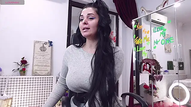 LexyRene online show from November 19, 2025, 9:59 pm