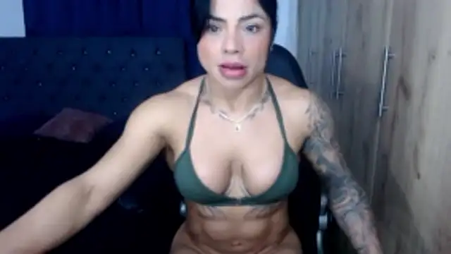 Snapshot of beautifulunna_ chatting on June 12, 2026, 5:28 am beautifulunna online show from June 12, 2026, 5:28 am