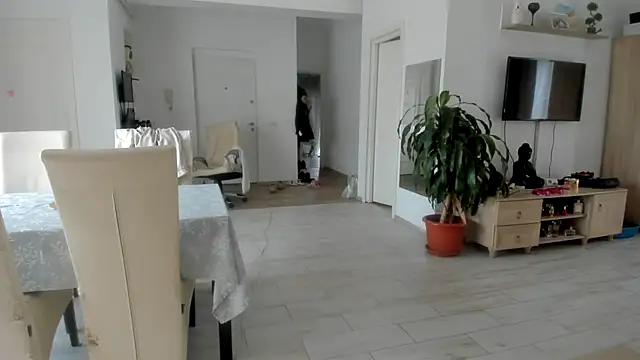 Snapshot of woolfiie chatting on October 6, 2025, 8:34 am woolfiie online show from October 6, 2025, 8:34 am