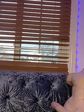 LittleMissEeve online show from February 5, 2025, 10:44 pm