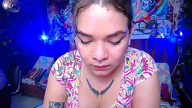 ShantalBlonde online show from February 1, 2025, 1:51 pm