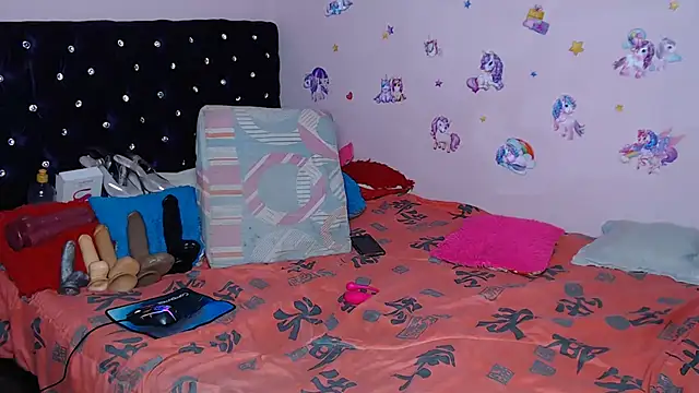 Snapshot of ShantalBlonde chatting on October 14, 2025, 2:34 am ShantalBlonde online show from October 14, 2025, 2:34 am