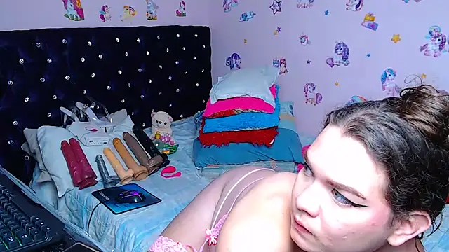 Snapshot of ShantalBlonde chatting on October 31, 2025, 1:28 am ShantalBlonde online show from October 31, 2025, 1:28 am