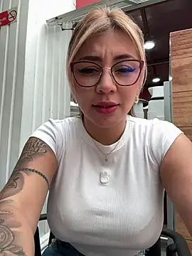 DIANITA 1988 online show from December 18, 2024, 3:55 pm