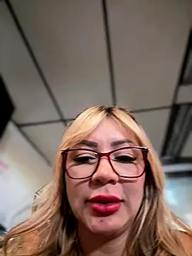 Snapshot of DIANITA_1988 chatting on October 16, 2025, 3:13 pm DIANITA 1988 online show from October 16, 2025, 3:13 pm