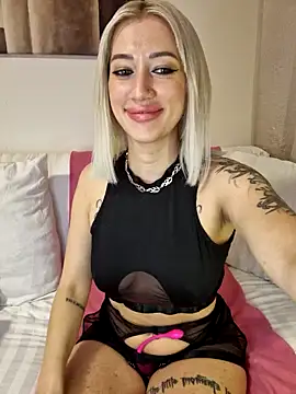 Snapshot of Fuck-Gina chatting on February 1, 2025, 11:48 pm Fuck-Gina online show from February 1, 2025, 11:48 pm