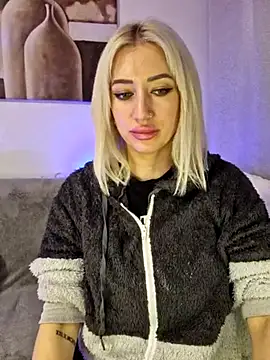 Snapshot of Fuck-Gina chatting on February 12, 2025, 12:48 am Fuck-Gina online show from February 12, 2025, 12:48 am