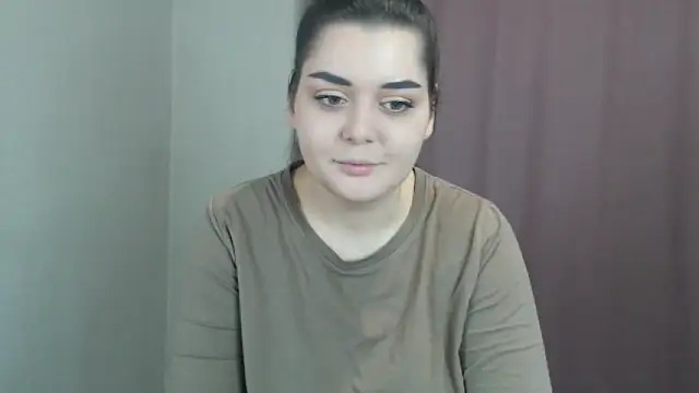 Snapshot of ohhhMie chatting on December 12, 2024, 11:03 pm ohhhMie online show from December 12, 2024, 11:03 pm