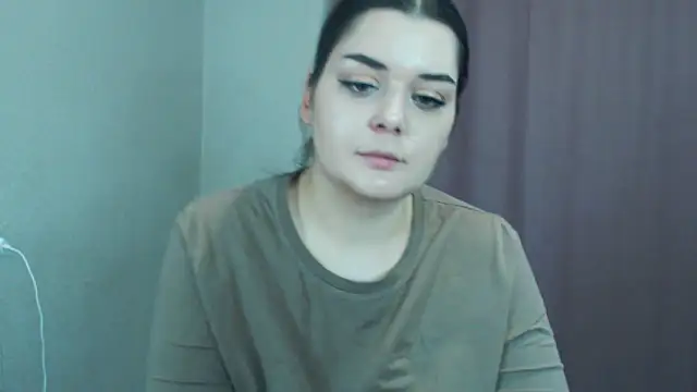 Snapshot of ohhhMie chatting on December 18, 2024, 9:18 pm ohhhMie online show from December 18, 2024, 9:18 pm