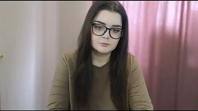 Snapshot of ohhhMie chatting on February 23, 2025, 7:44 am ohhhMie online show from February 23, 2025, 7:44 am