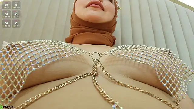 dalilasaadi  online show from November 1, 2025, 4:31 pm