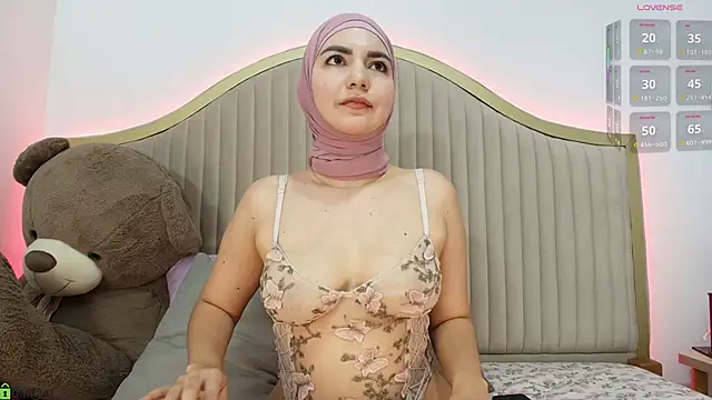 dalilasaadi  online show from March 16, 2026, 4:11 pm