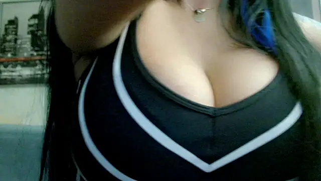 Snapshot of stormylana chatting on June 12, 2026, 7:51 am stormylana online show from June 12, 2026, 7:51 am