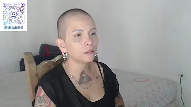 moon cat85 online show from January 27, 2025, 9:22 pm