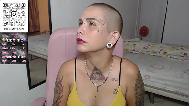 moon cat85 online show from March 4, 2025, 1:12 am