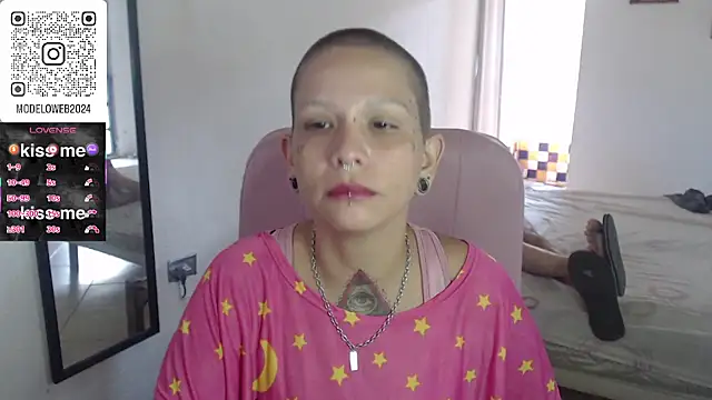 moon cat85 online show from March 5, 2025, 2:45 pm