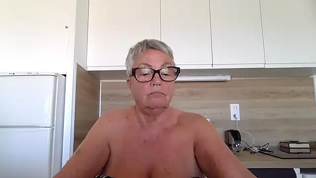 Snapshot of GrannyChrissy68 chatting on September 22, 2025, 1:13 pm GrannyChrissy68 online show from September 22, 2025, 1:13 pm