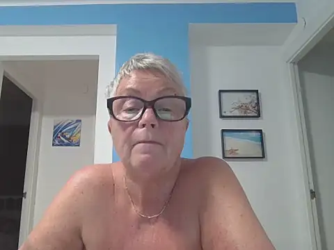 Snapshot of GrannyChrissy68 chatting on September 26, 2025, 4:55 pm GrannyChrissy68 online show from September 26, 2025, 4:55 pm