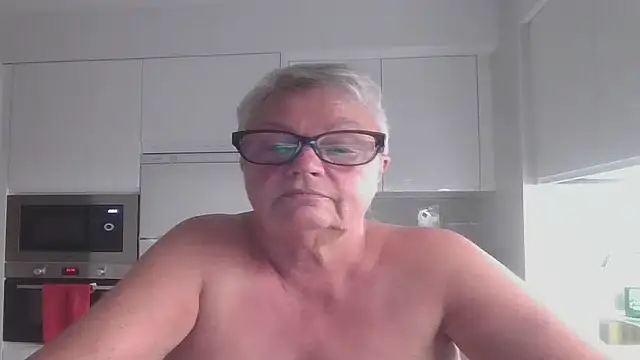 Snapshot of GrannyChrissy68 chatting on October 9, 2025, 7:45 pm GrannyChrissy68 online show from October 9, 2025, 7:45 pm