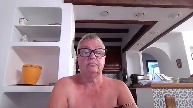 Snapshot of GrannyChrissy68 chatting on October 24, 2025, 10:06 pm GrannyChrissy68 online show from October 24, 2025, 10:06 pm