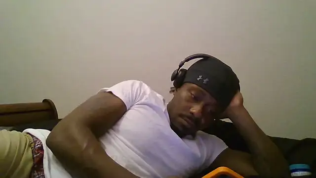 urbandicc online show from March 8, 2025, 2:23 am