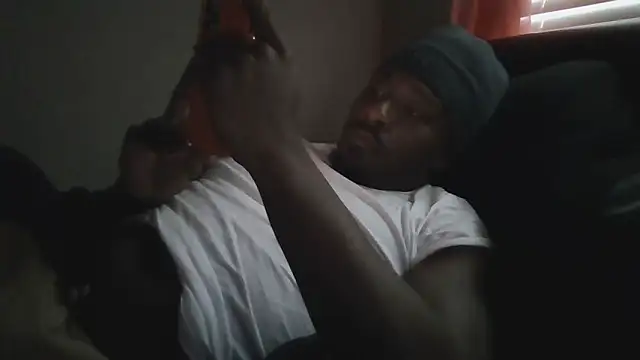 urbandicc online show from March 8, 2025, 1:36 pm