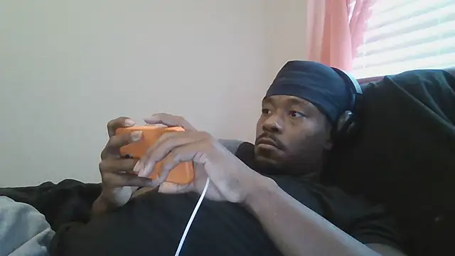 urbandicc online show from March 18, 2025, 1:42 pm