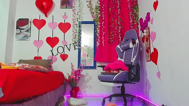 samantha  smile online show from October 7, 2025, 10:01 am