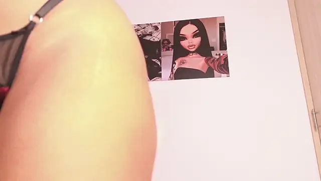 Ariana lopezz online show from July 8, 2026, 8:46 pm
