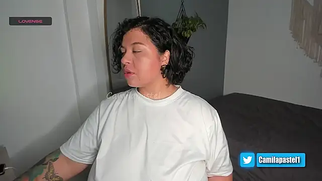 camilapastel online show from September 23, 2025, 12:19 pm