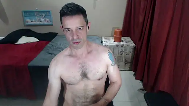 top2bottom4u online show from February 7, 2025, 3:52 pm