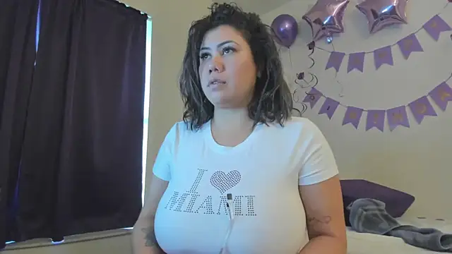 Bigt3ti online show from June 14, 2026, 8:44 pm