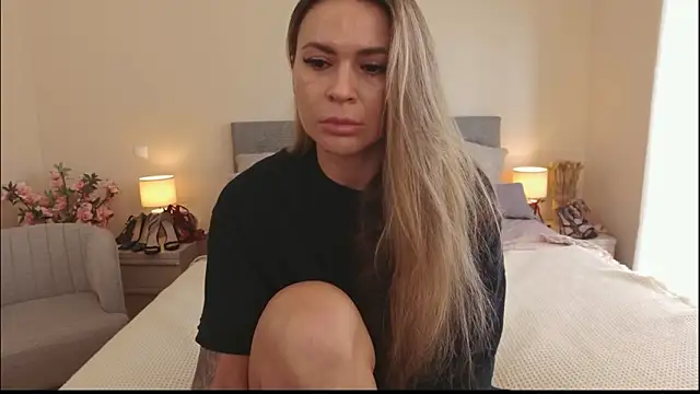 your poison-girl online show from February 2, 2026, 1:10 pm