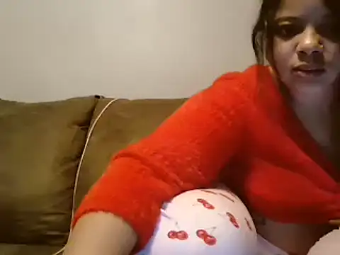 beautylovess online show from March 8, 2025, 10:13 pm