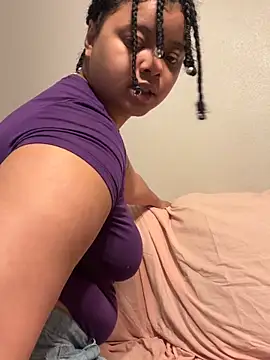 beautylovess online show from May 10, 2026, 9:31 pm