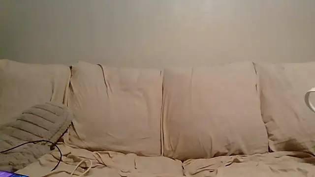 beautylovess online show from June 15, 2026, 7:49 pm