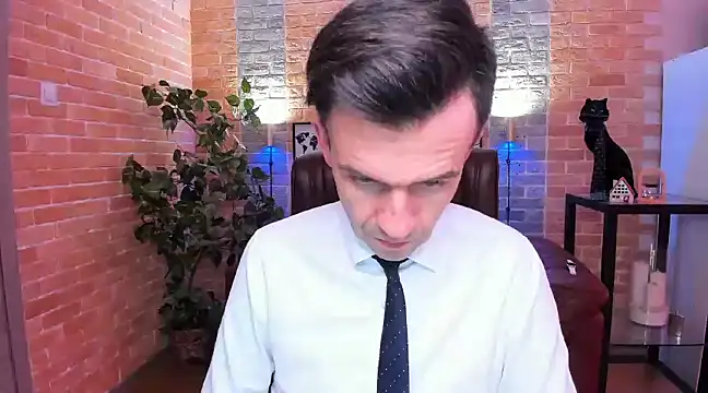 SteveTiger online show from February 19, 2025, 5:16 pm