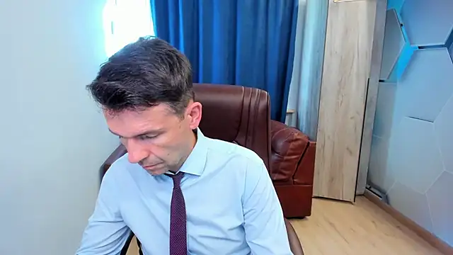 SteveTiger online show from September 9, 2025, 9:31 am