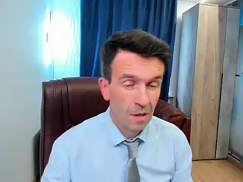 SteveTiger online show from September 17, 2025, 12:29 pm