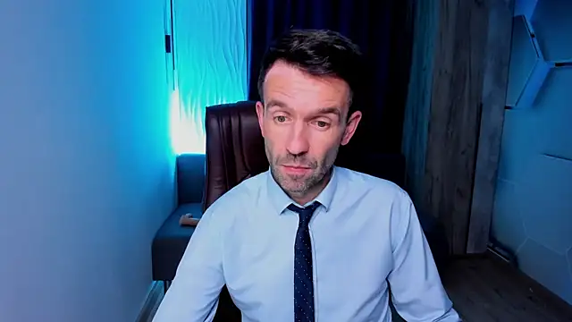 SteveTiger online show from October 12, 2025, 3:44 pm