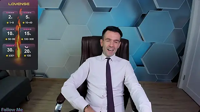 SteveTiger online show from November 17, 2025, 11:49 am