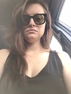 PhotoBabe online show from April 3, 2026, 3:32 pm