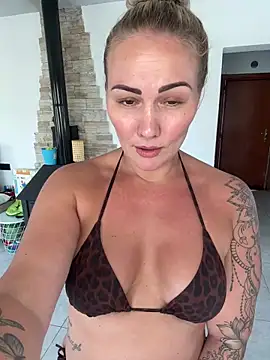 Snapshot of NastyMilf_ chatting on September 21, 2025, 10:50 am NastyMilf  online show from September 21, 2025, 10:50 am