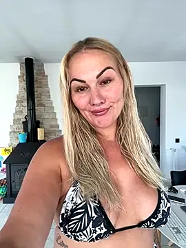 Snapshot of NastyMilf_ chatting on September 23, 2025, 10:29 am NastyMilf  online show from September 23, 2025, 10:29 am