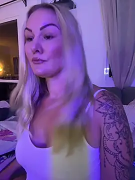 Snapshot of NastyMilf_ chatting on October 13, 2025, 6:19 pm NastyMilf  online show from October 13, 2025, 6:19 pm